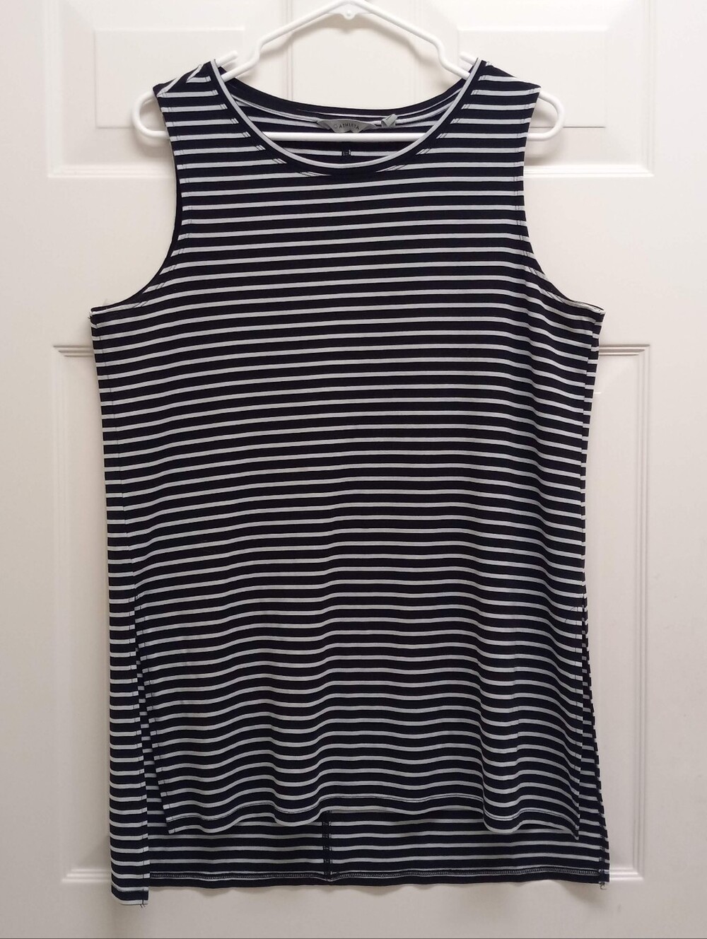 Athleta Side Split Striped Knit Tank Top Large Black White Athleisure Active